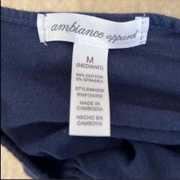 Long Sleeve Crop Top - Picture 4 of 4